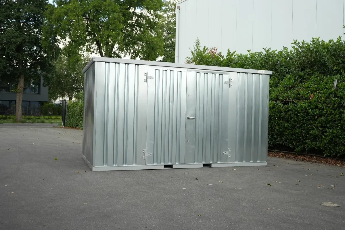 Compact Galvanized Unit – Perfect for Gardens - Image 3