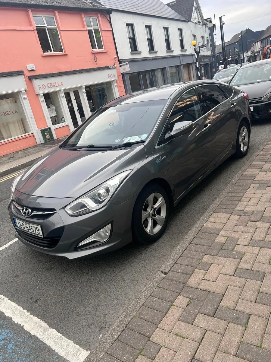 Hyundai i40 2012 - Image 2