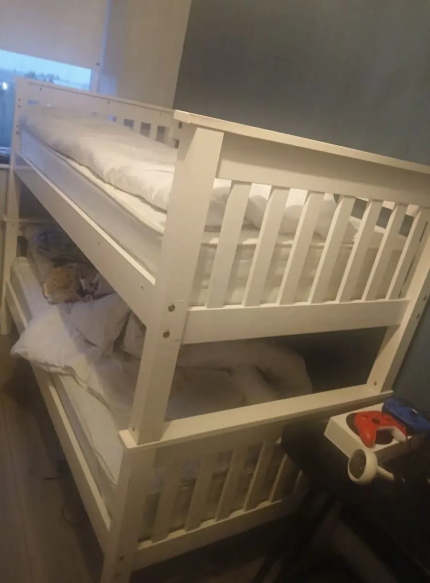 Bunkbeds - Image 1