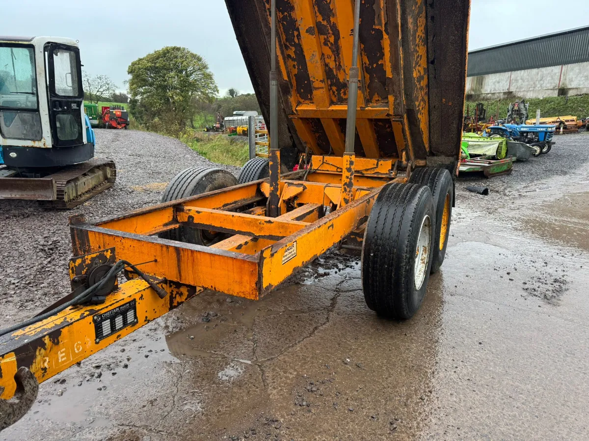 Cheiftan 12 ton dump trailer - Image 4
