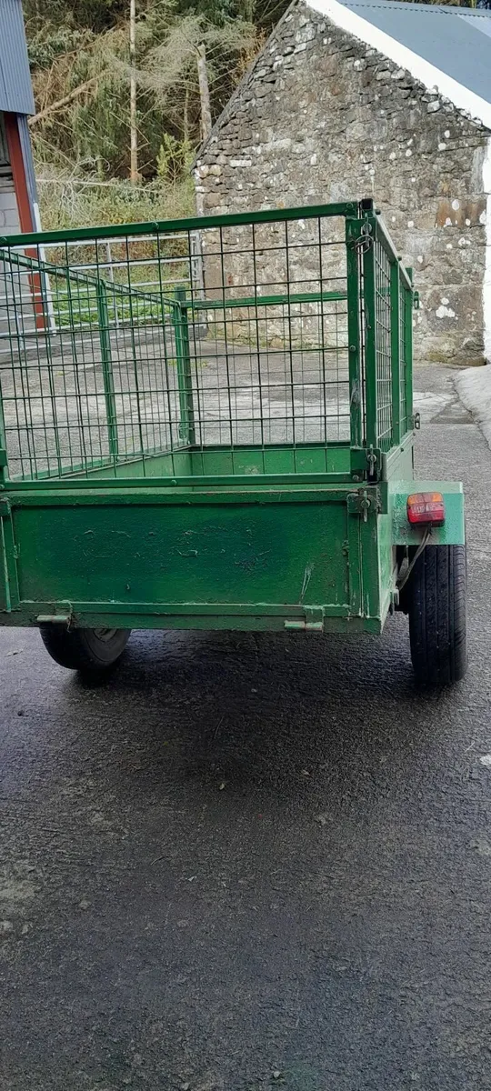 Trailer - Image 1