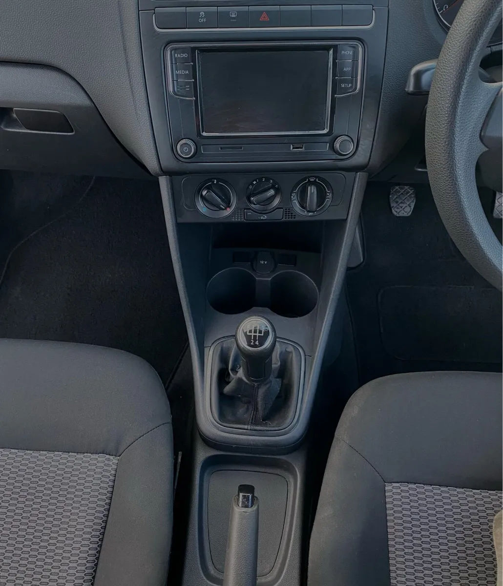 Volkswagen Polo - Image 4