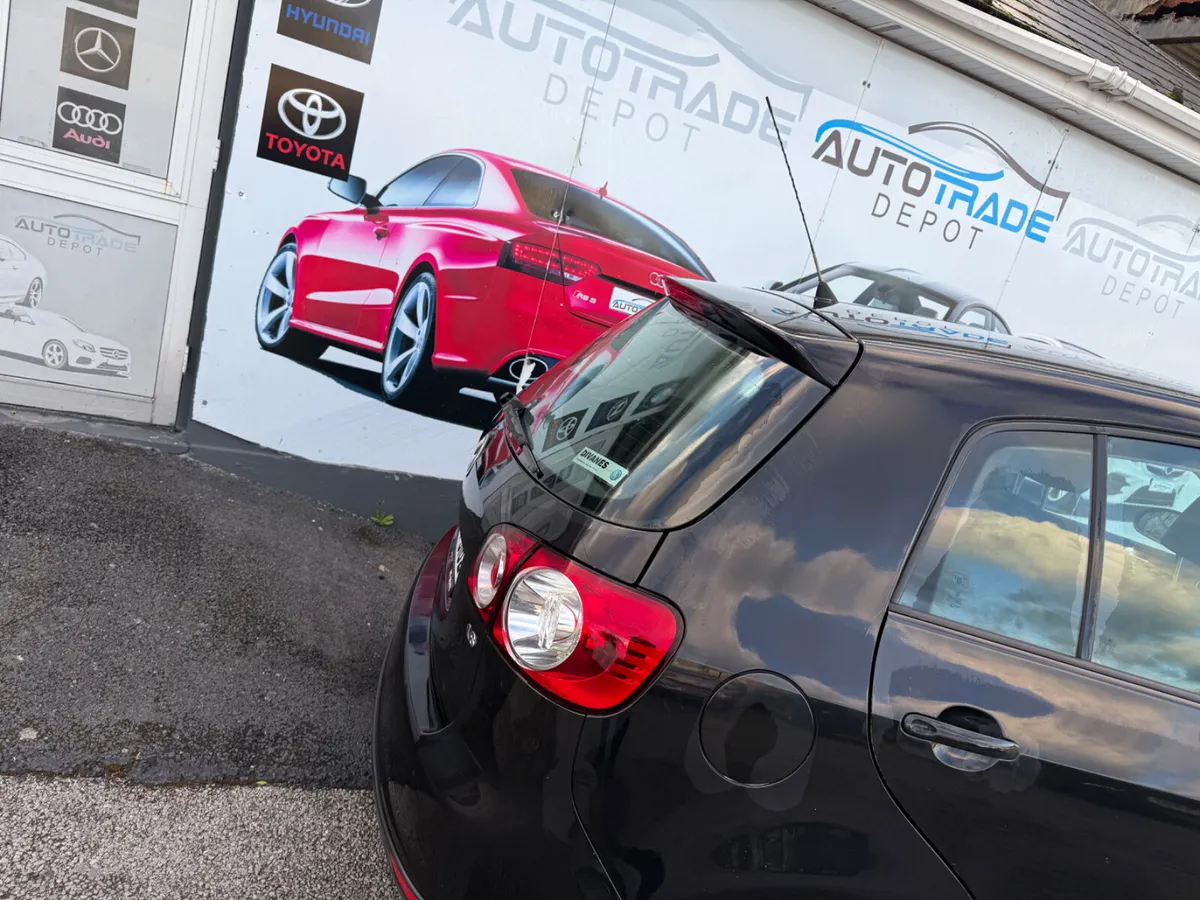 VW GOLF AUTOMATIC - Image 3