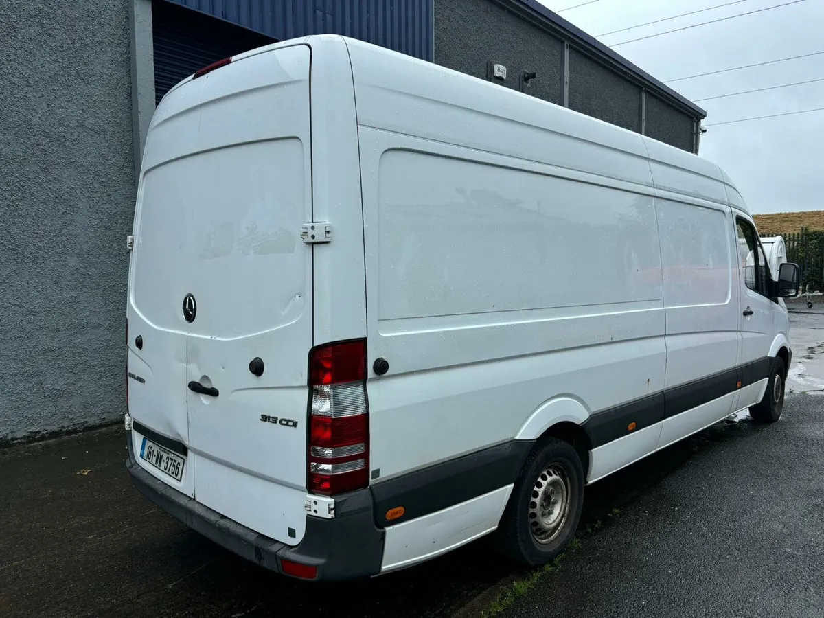 Merc Sprinter - Image 3