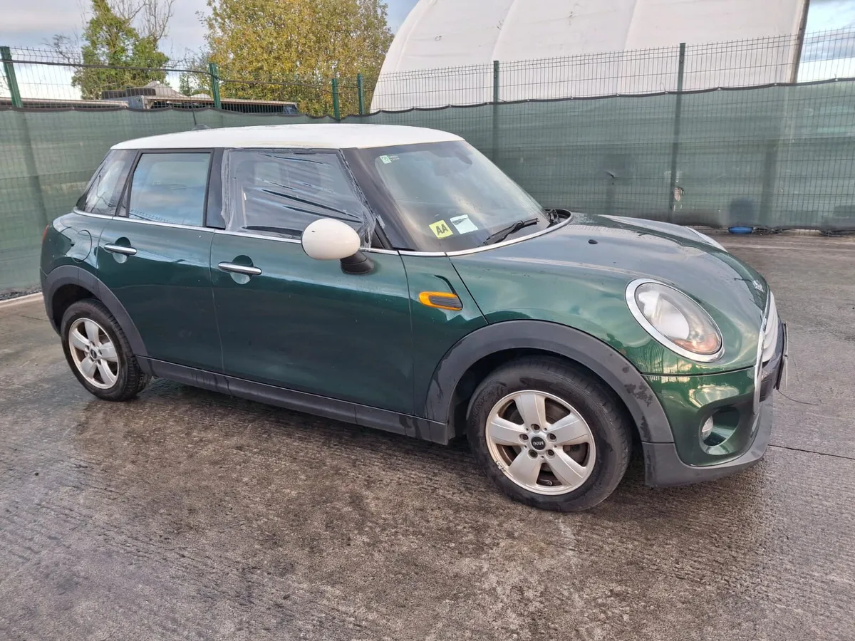 2015 Mini Cooper  Automatic Light Damage - Image 1