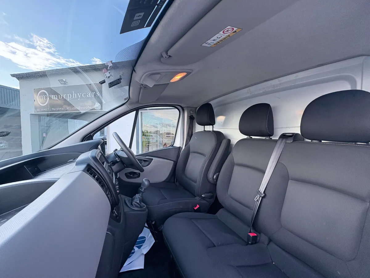 2019 Renault Trafic LL29 1.6D LWB - Image 2