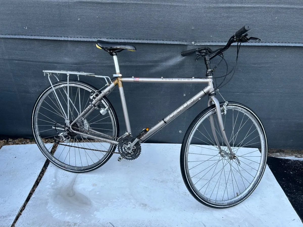 Saracen hybrid bike❗️Open 7 days of the week ❗️ - Image 1