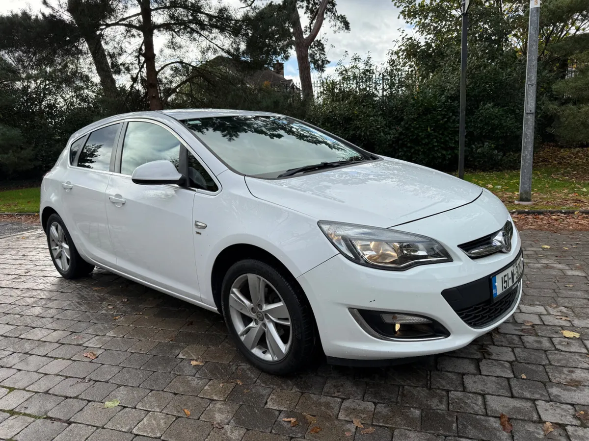 Vauxhall Astra 2015 SRI 1.4 Petrol 149KMS - Image 2