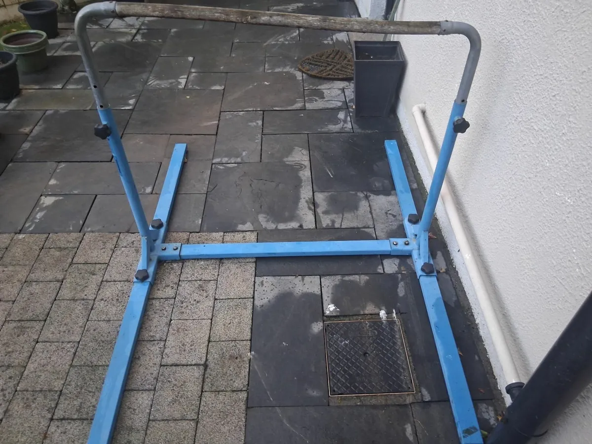 Gymnastics bar - Image 2