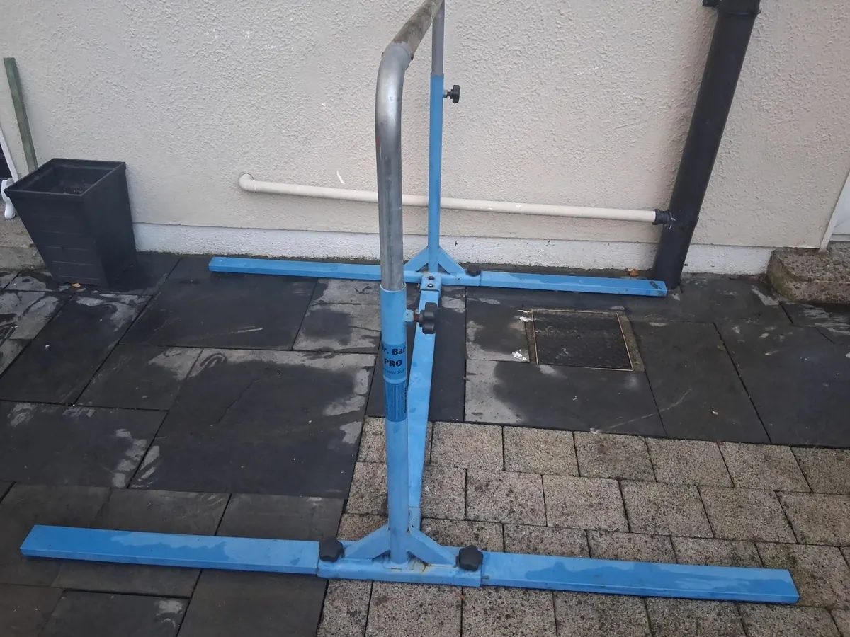 Gymnastics bar - Image 1