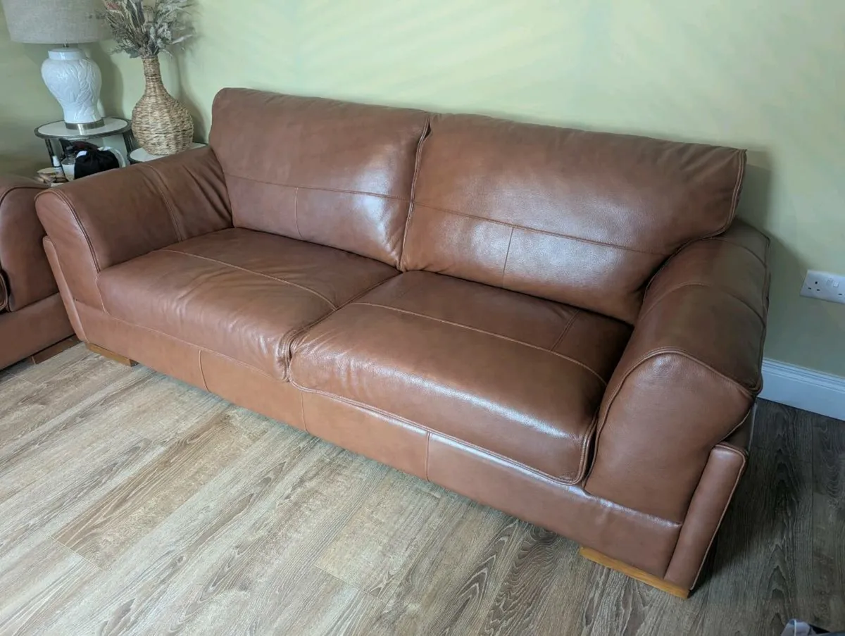 2 Piece Leather Sofa - Image 3
