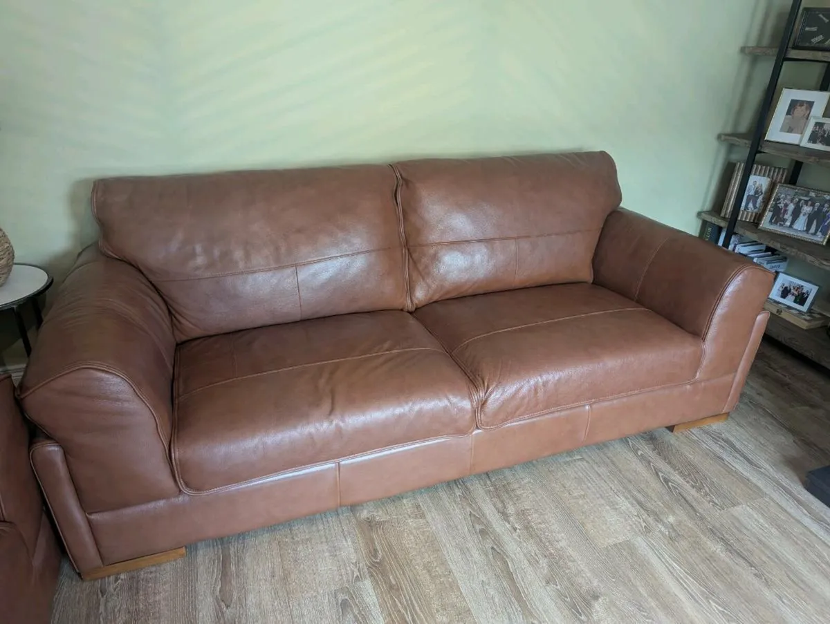 2 Piece Leather Sofa - Image 4