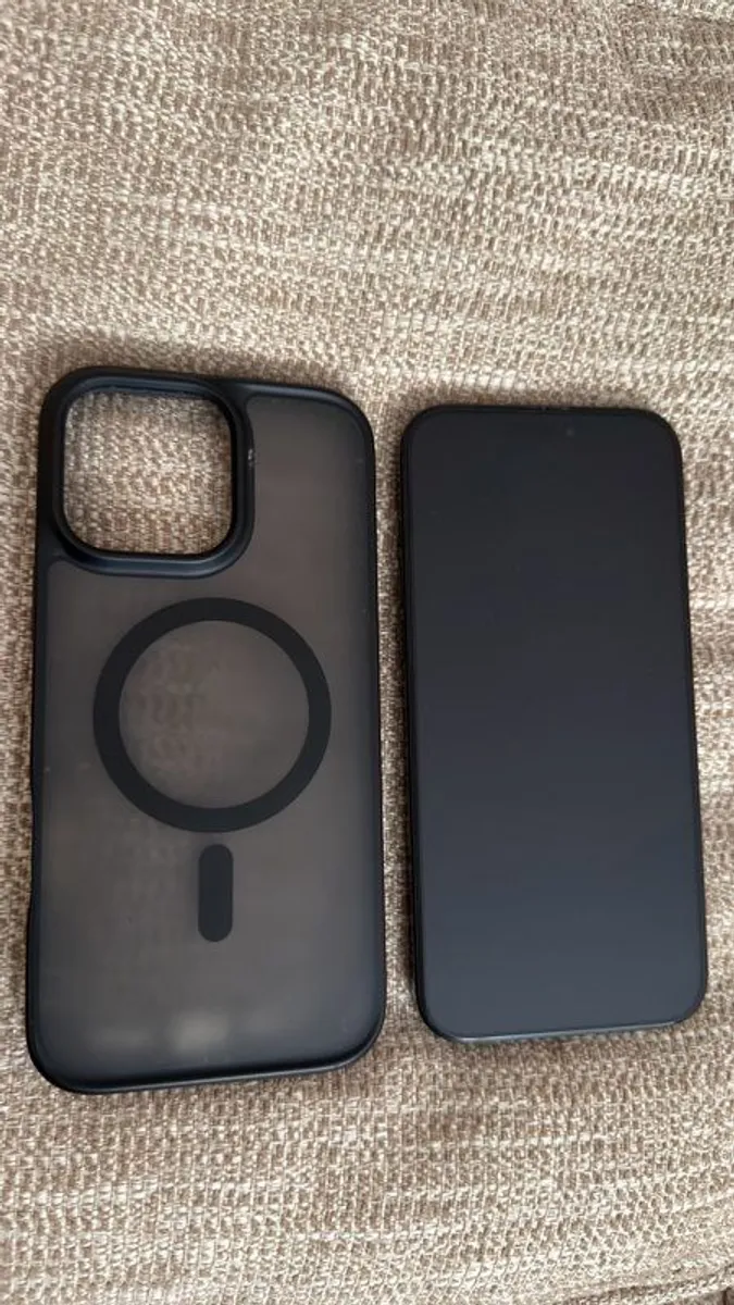Iphone - Image 1