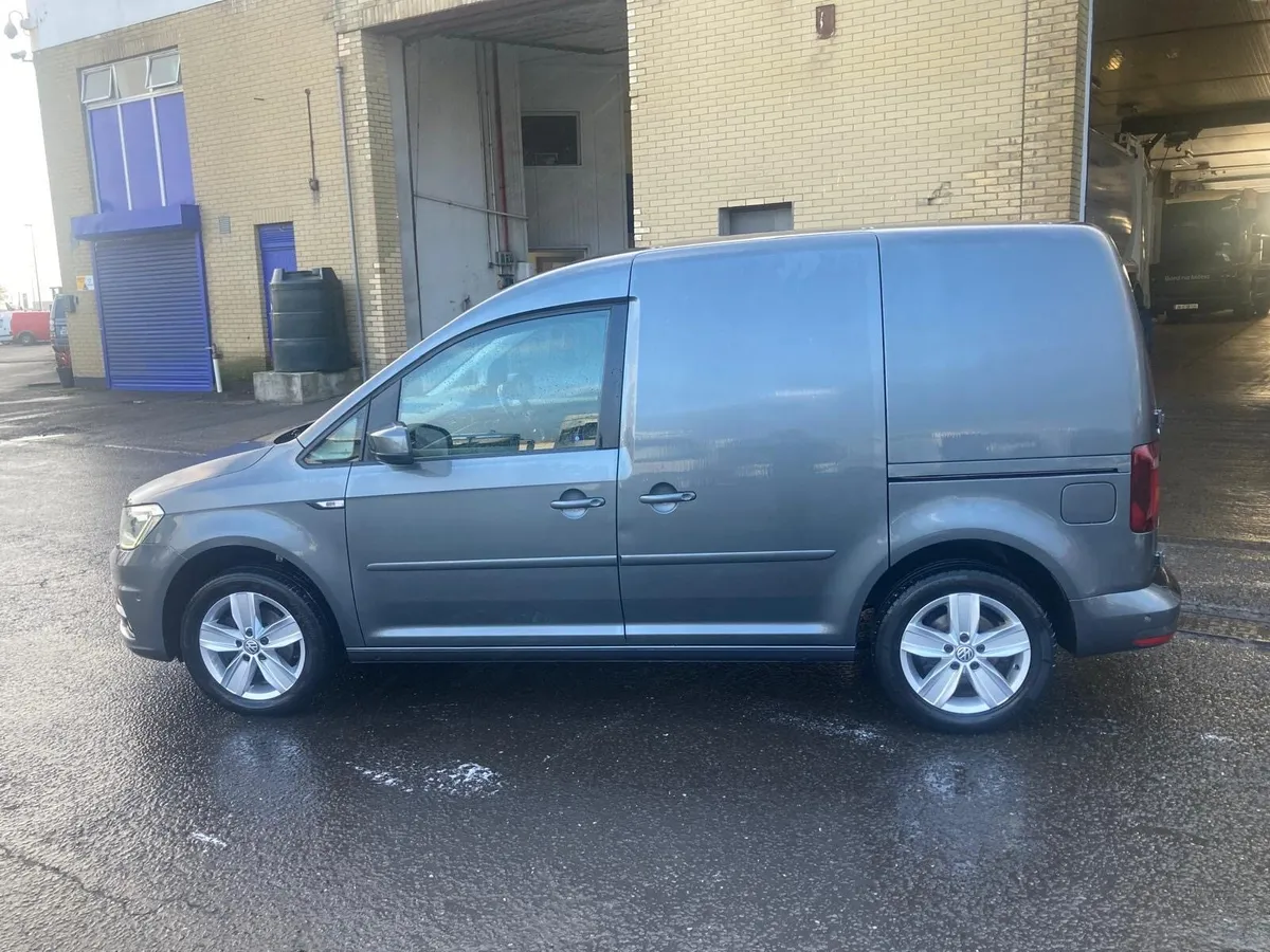 Van - Image 2