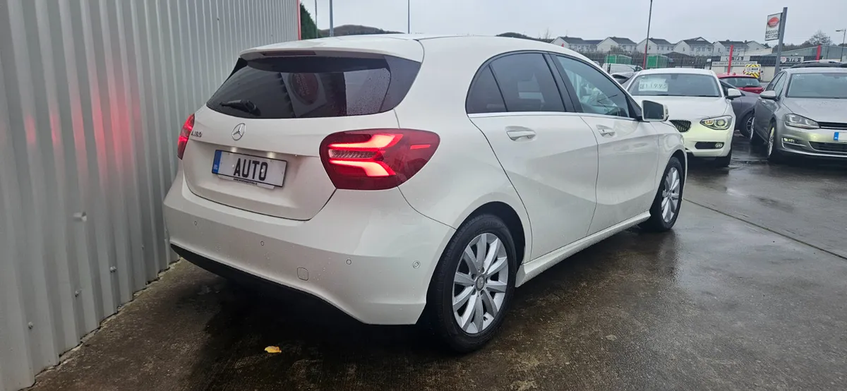 mercedes benz a180 automatic 1.6 petrol 5dr - Image 2