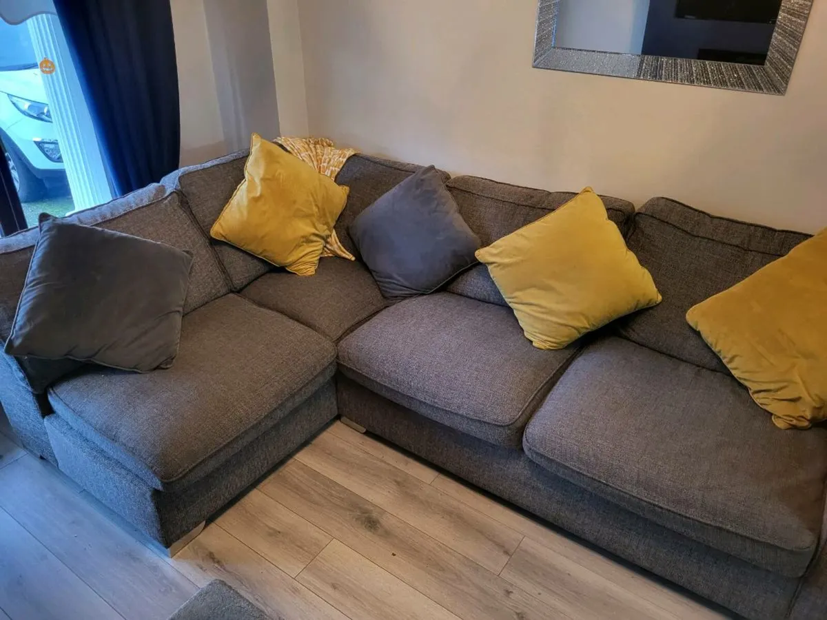 Corner sofa with footstool - Image 3