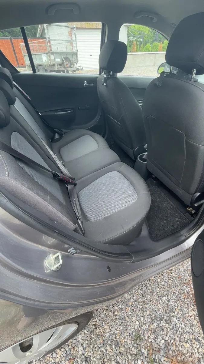 Hyundai i20 2013 - Image 2