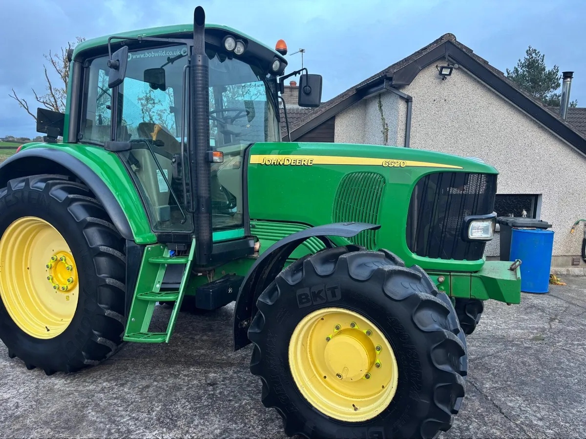 2004,JOHN DEERE 6520 PREMIUM MINT - Image 1