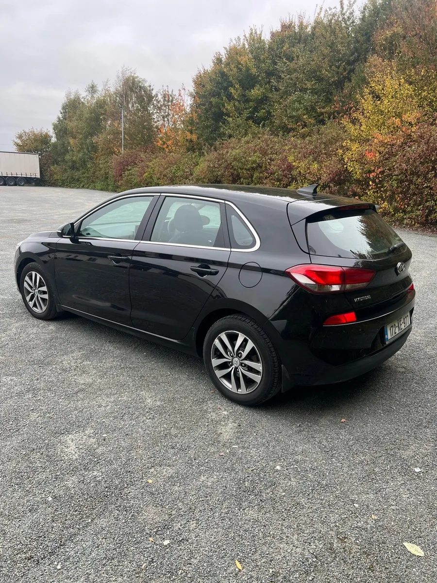 Hyundai i30 Deluxe Plus - Image 4
