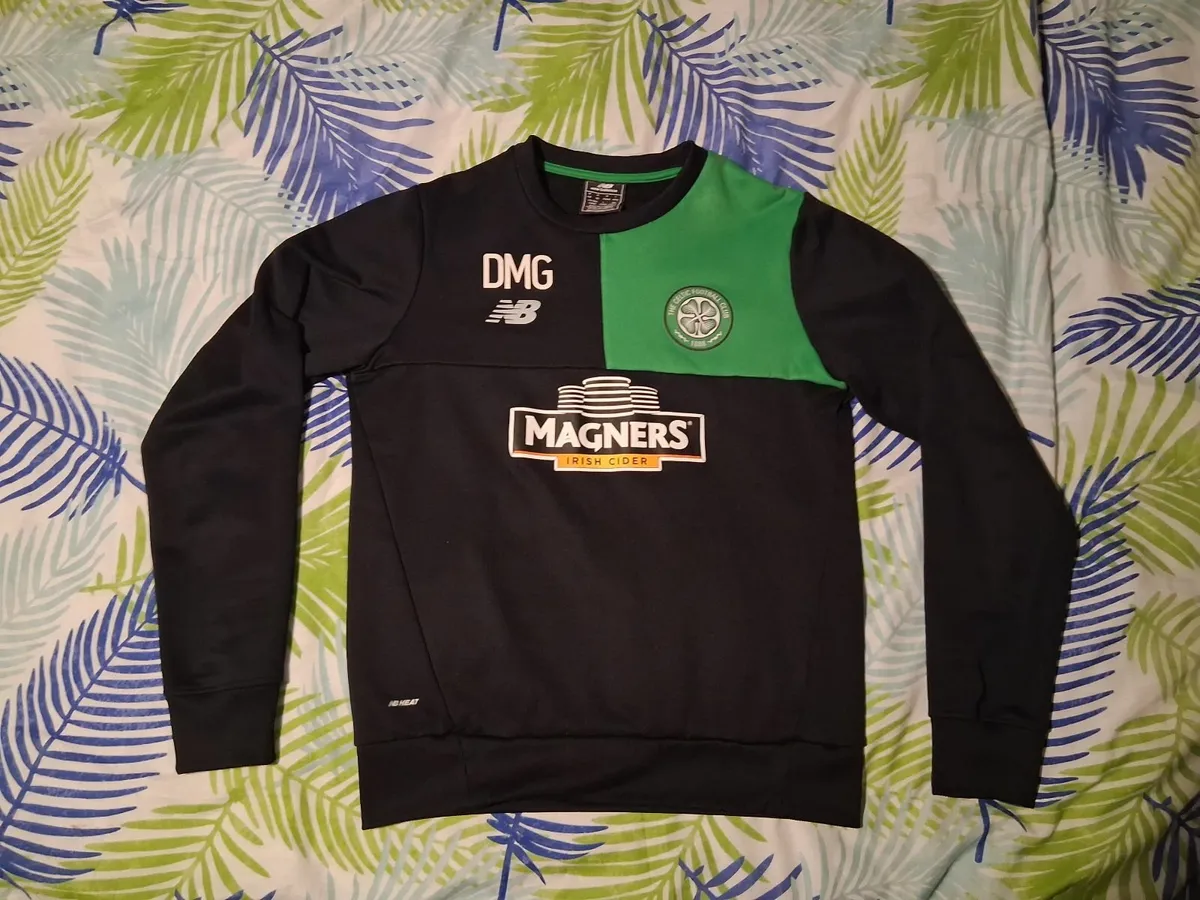 Celtic FC training top - Image 1