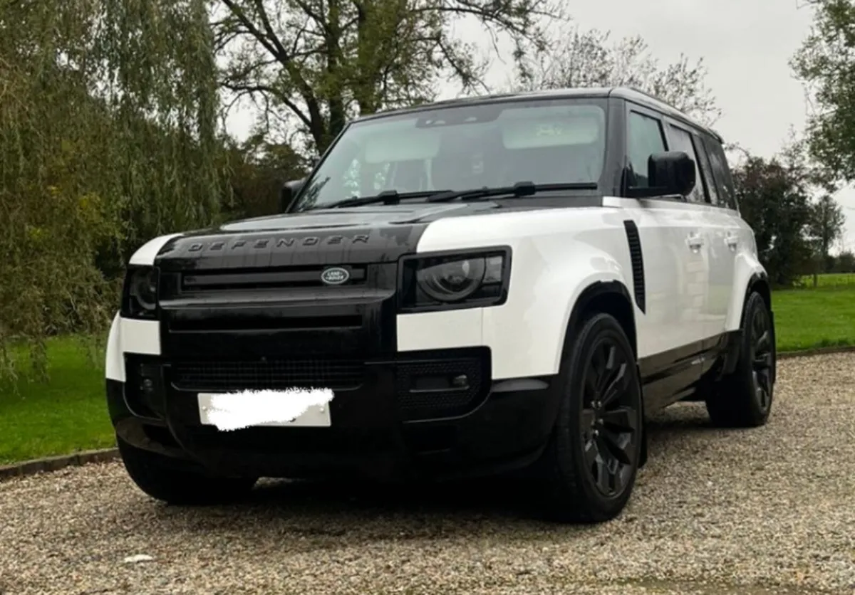 2021 Landrover Defender 110se D240 Alloys MOT - Image 4