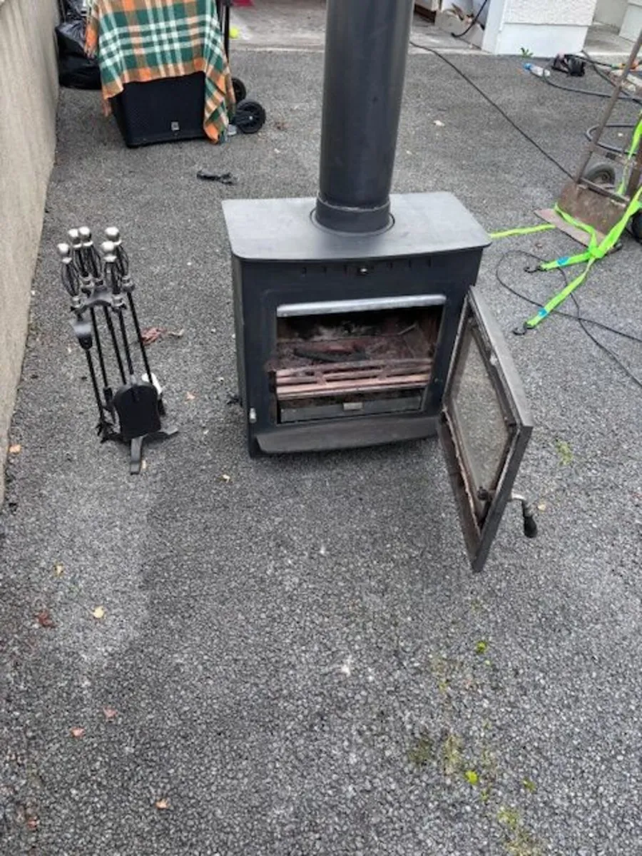 Stove - Image 1
