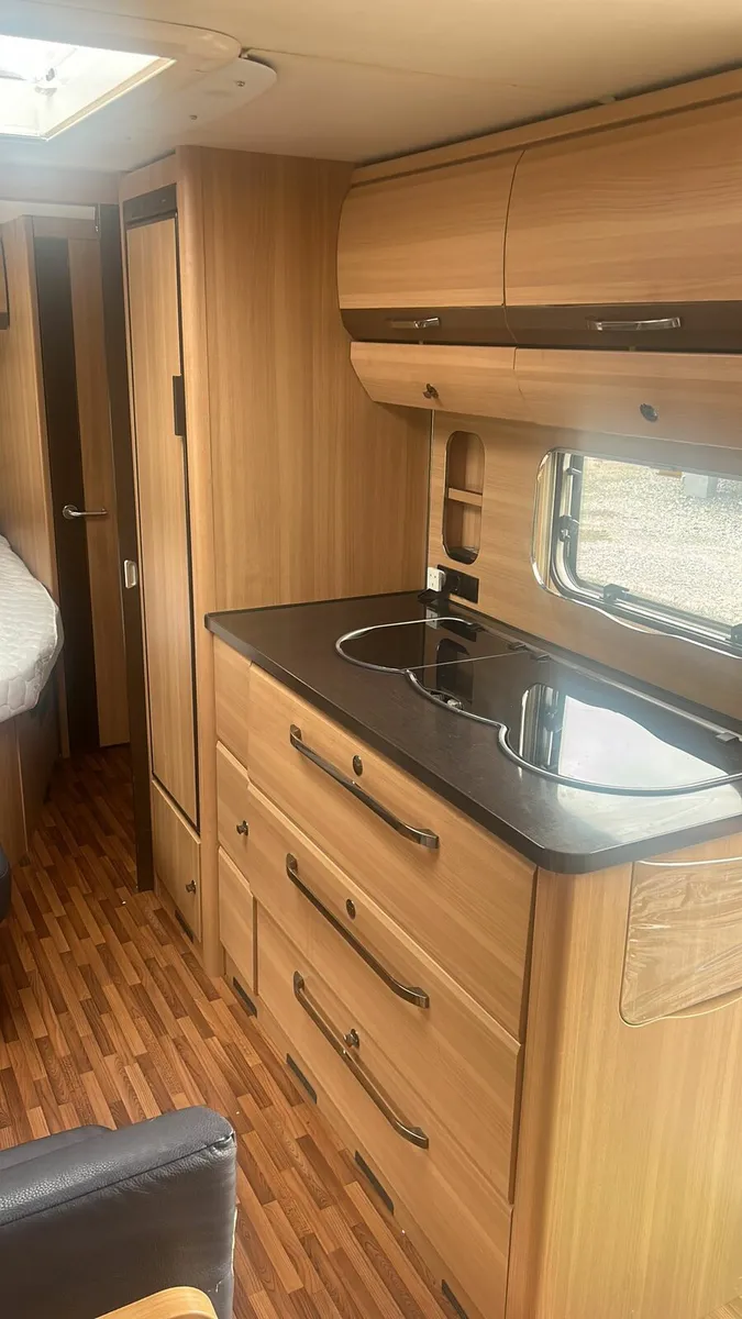 2018 LMC 6 BERTH - Image 3
