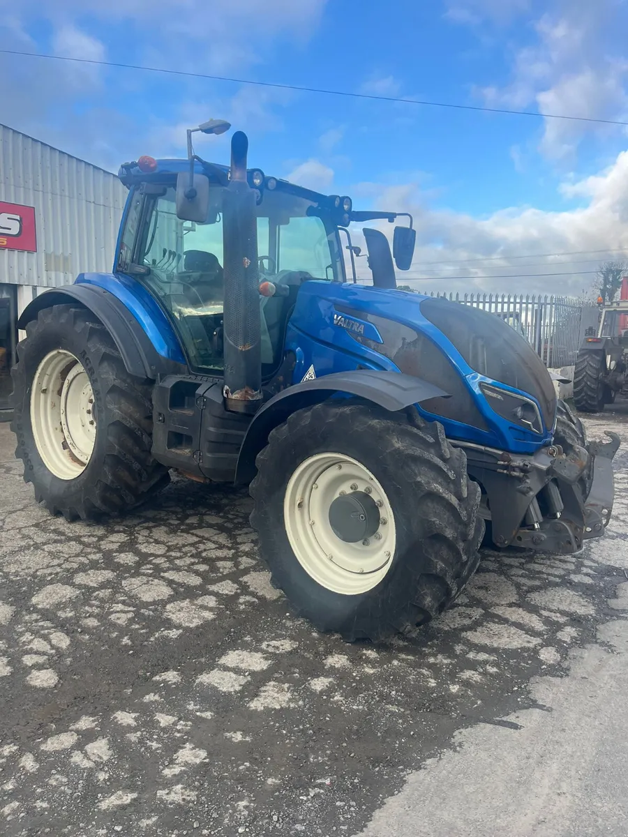 2016 Valtra T174 for sale. - Image 1