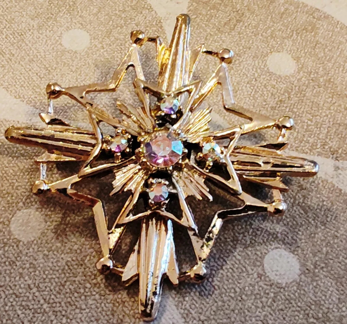 Retro brooch with sparkling rhinestones - Image 3