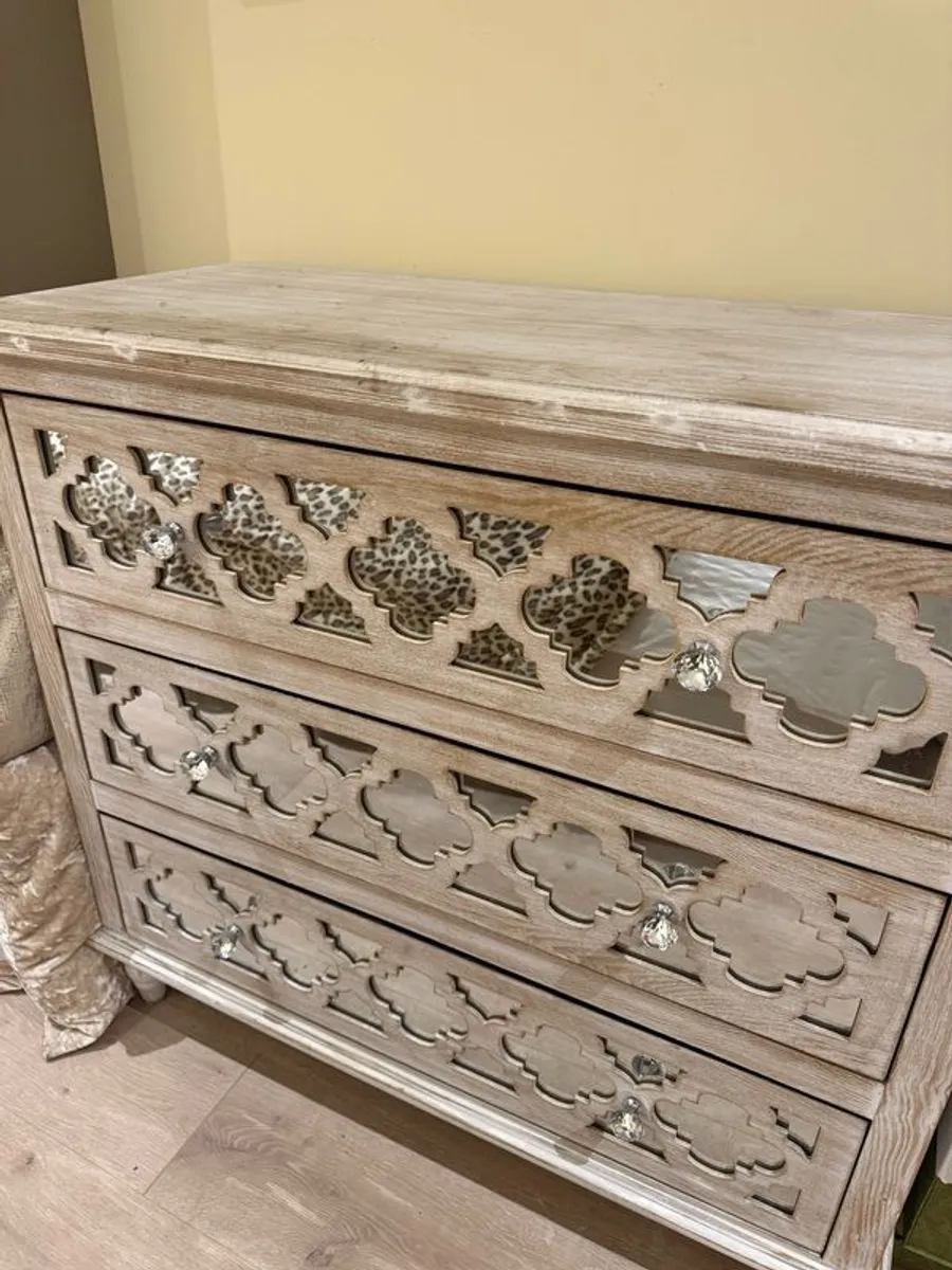3 Drawer Dresser - Image 2