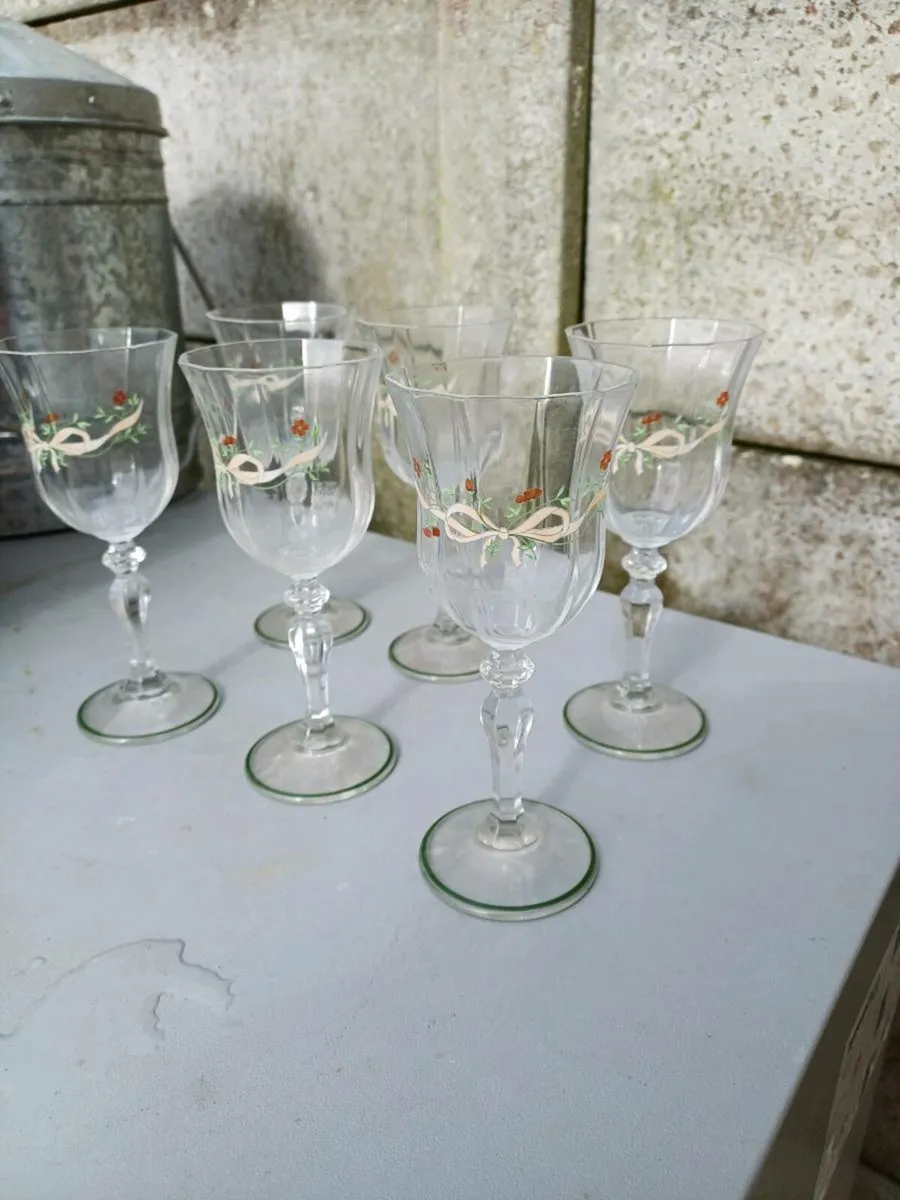 1980s Eternal Beau Wine Glasses - Image 1