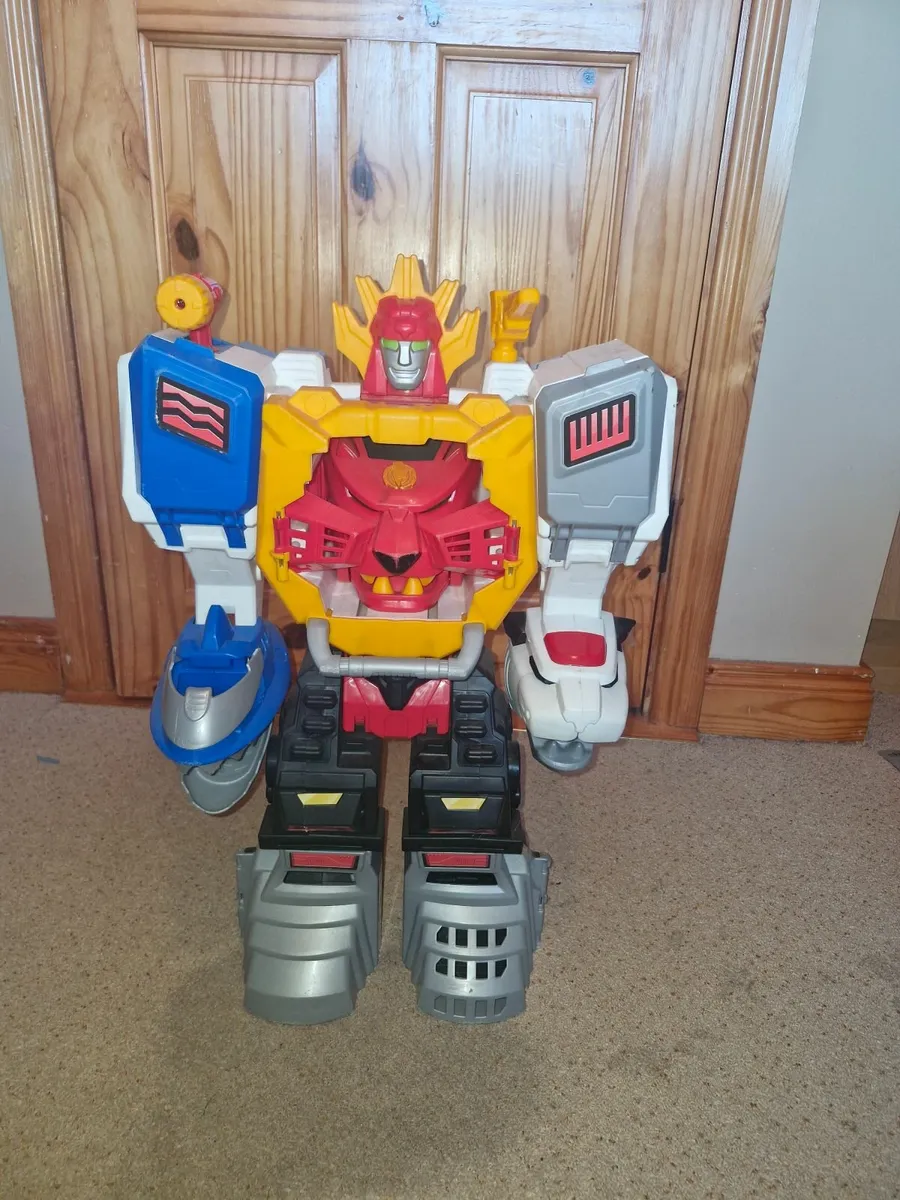 Imaginext towers and figures - Image 2