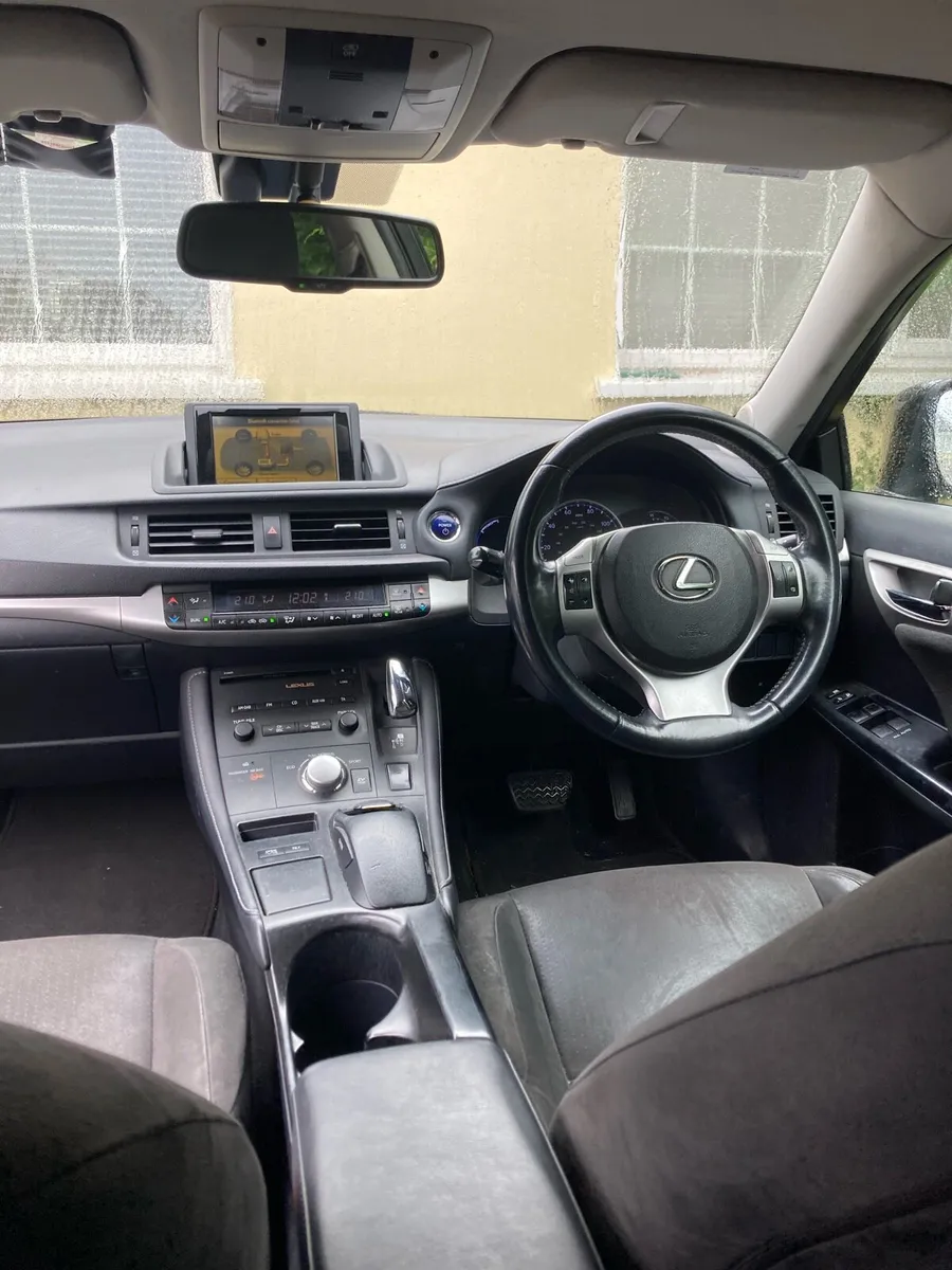 Lexus CT200h €5700 ONO Quick Sale - Image 2