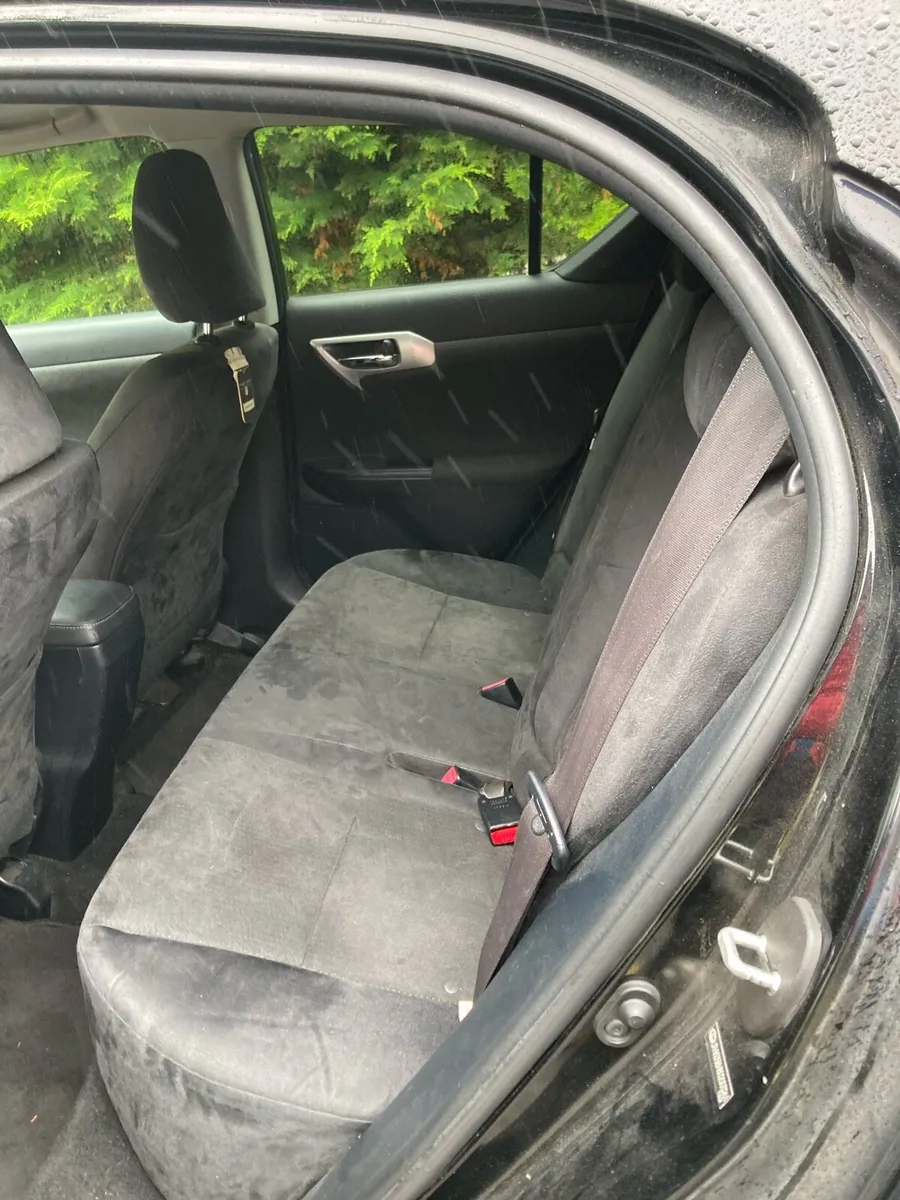 Lexus CT200h €5700 ONO Quick Sale - Image 4