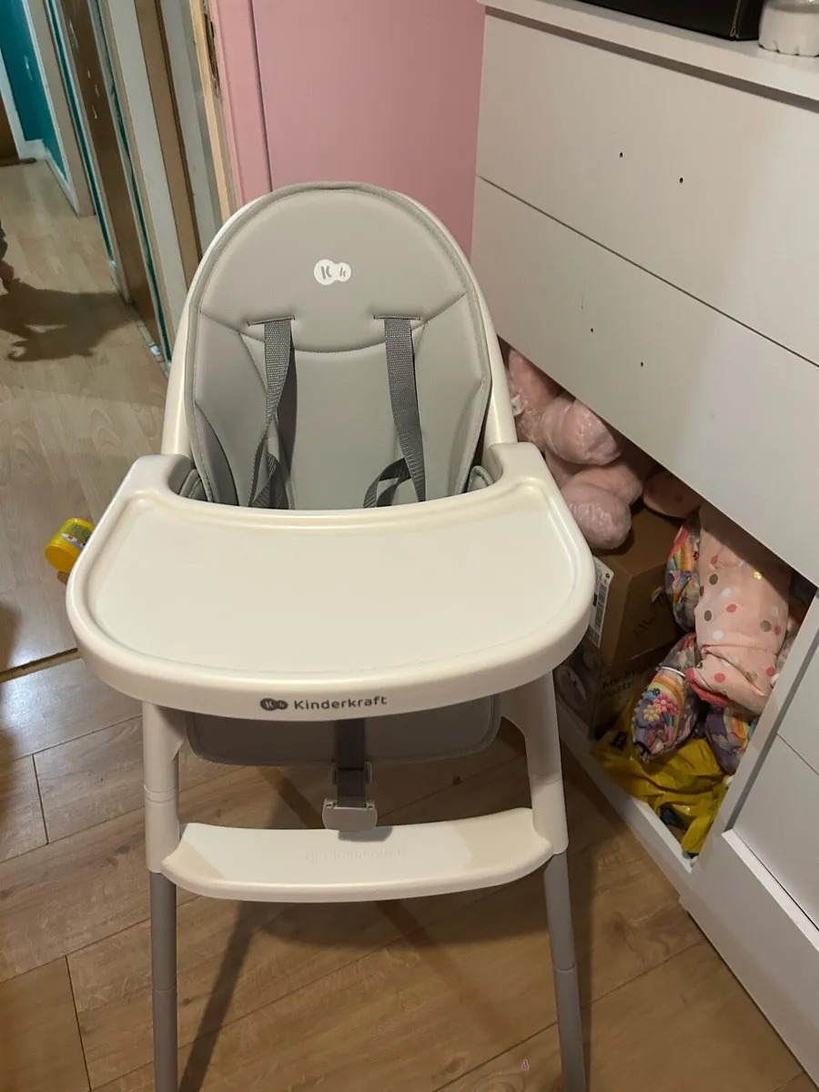 Baby feeding chair - Image 1