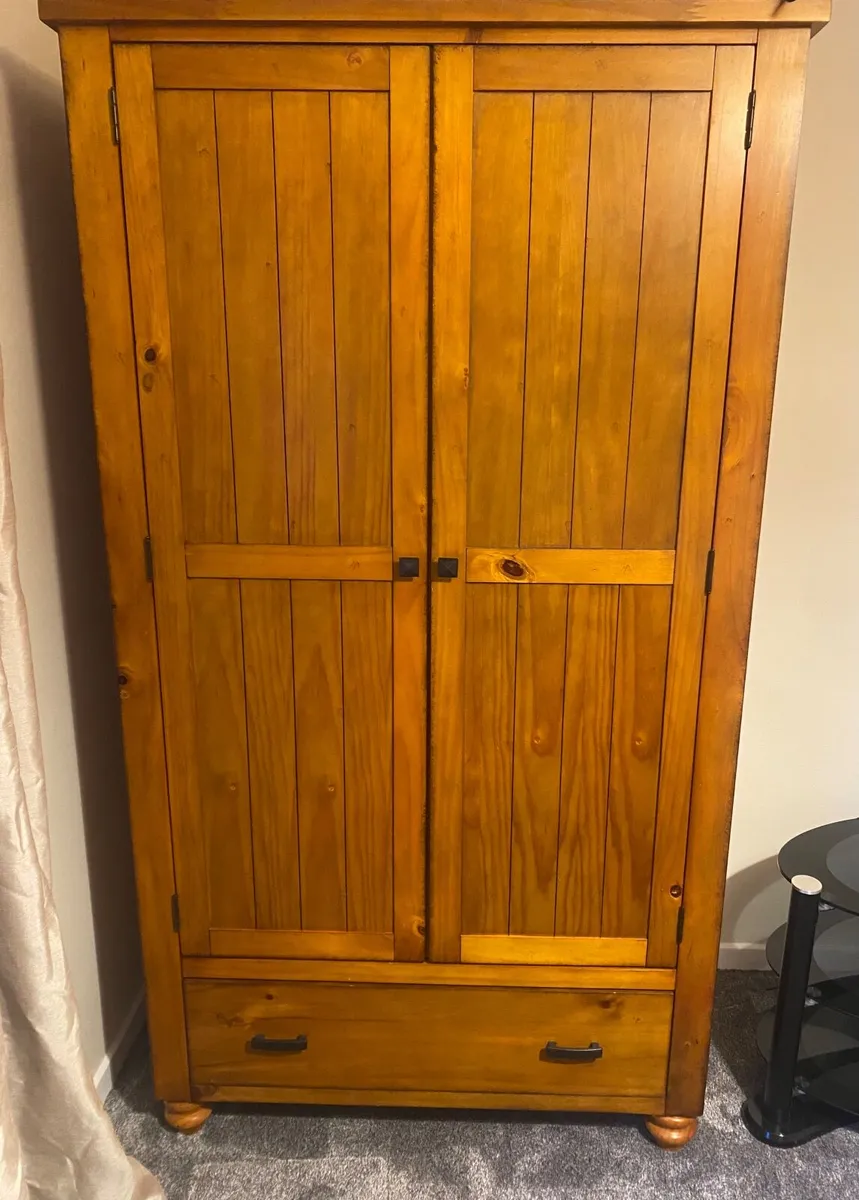 Solid wood bedroom set - Image 3
