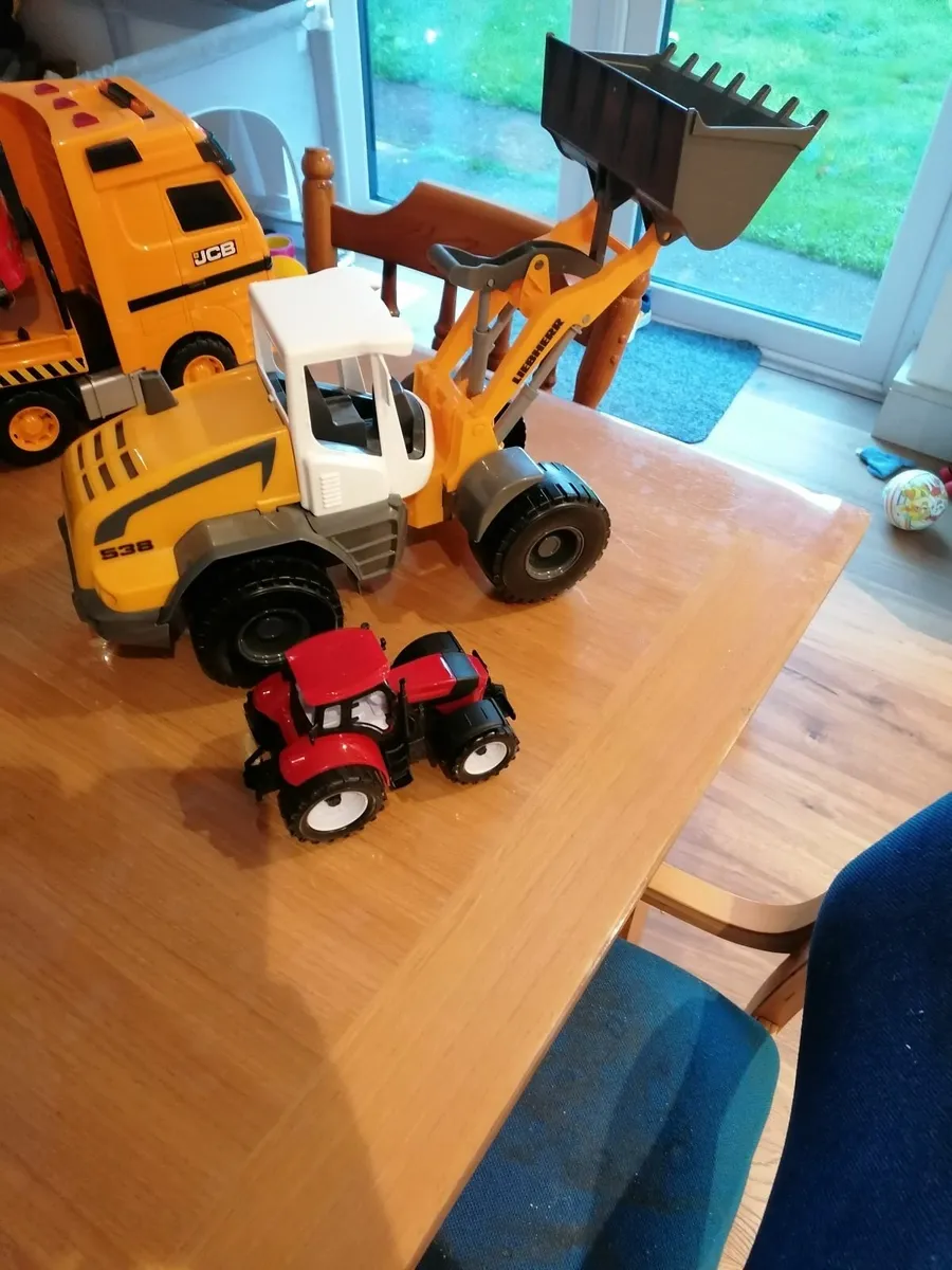 Toys - Image 2