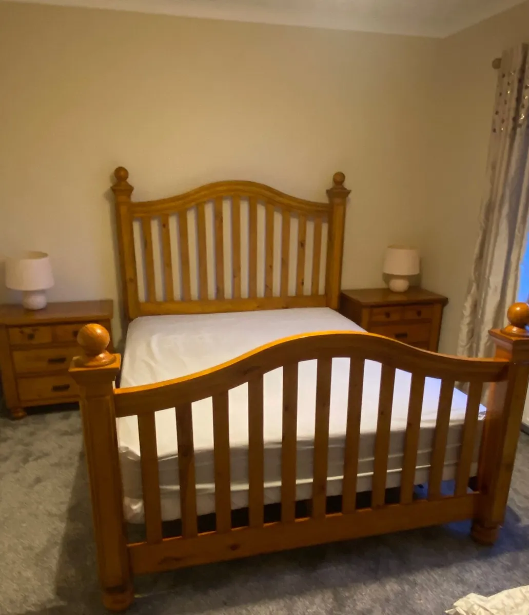 Solid wood bedroom set - Image 4