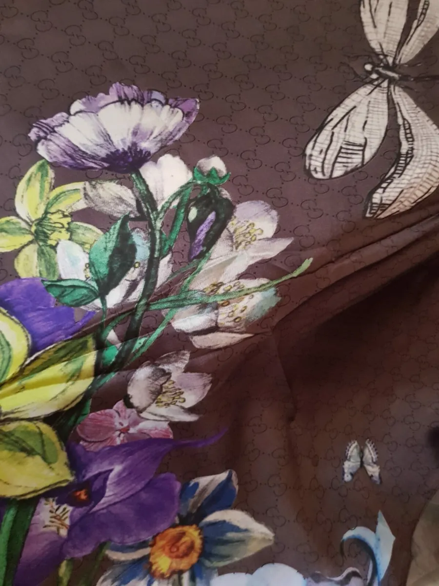 Gucci Double GG Signature Logo or Bloom Scarves - Image 4