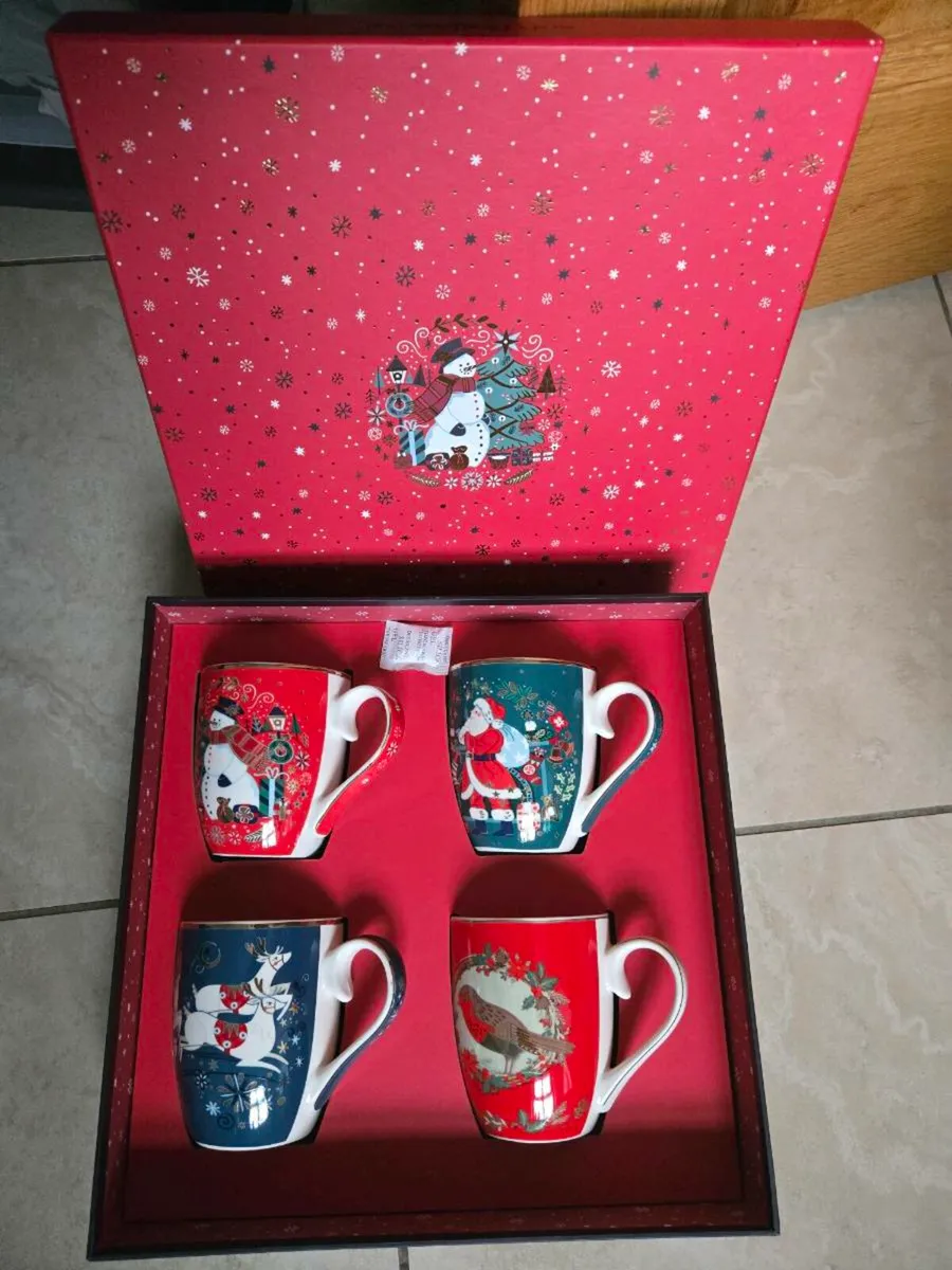 Tipperary Crystal Christmas Mug SetNew - Image 2