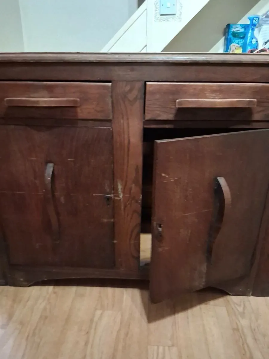 Dresser 1950 - Image 1