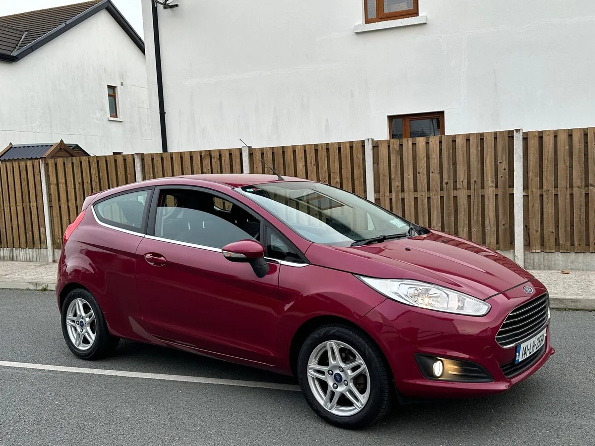 2014 Ford fiesta 1.0 petrol zetec low kms with nct - Image 4