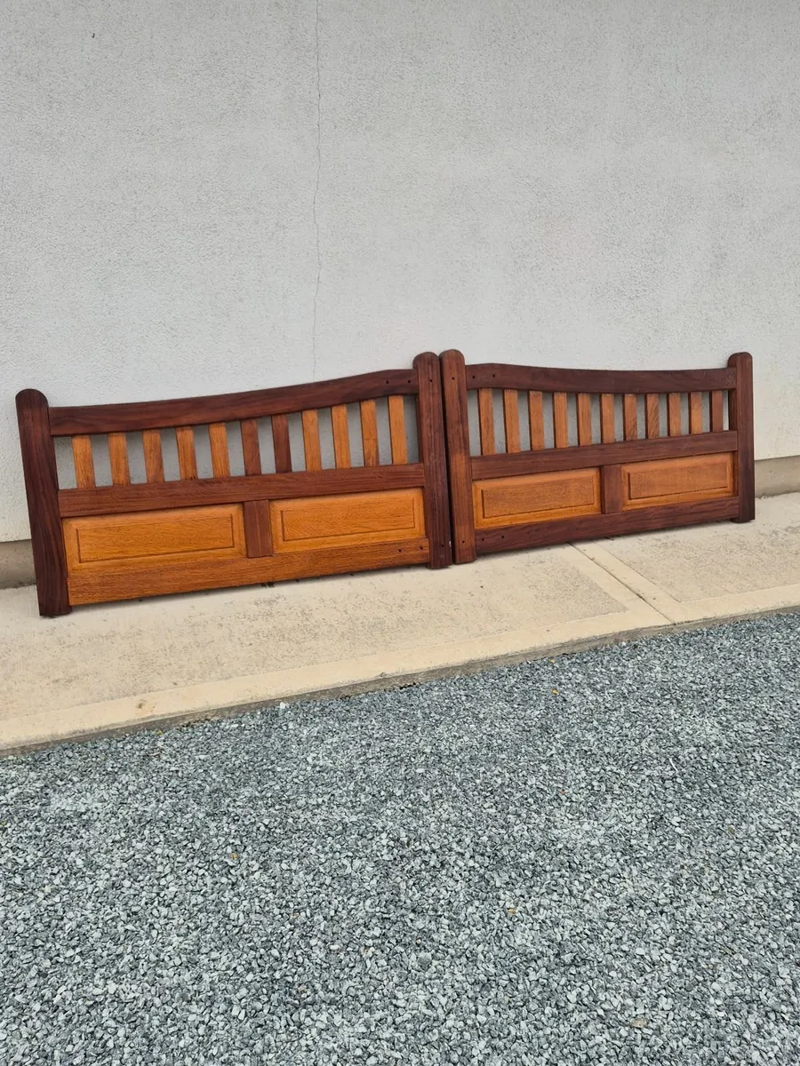 Gates - Image 1
