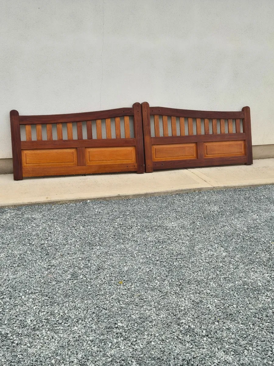 Gates - Image 3