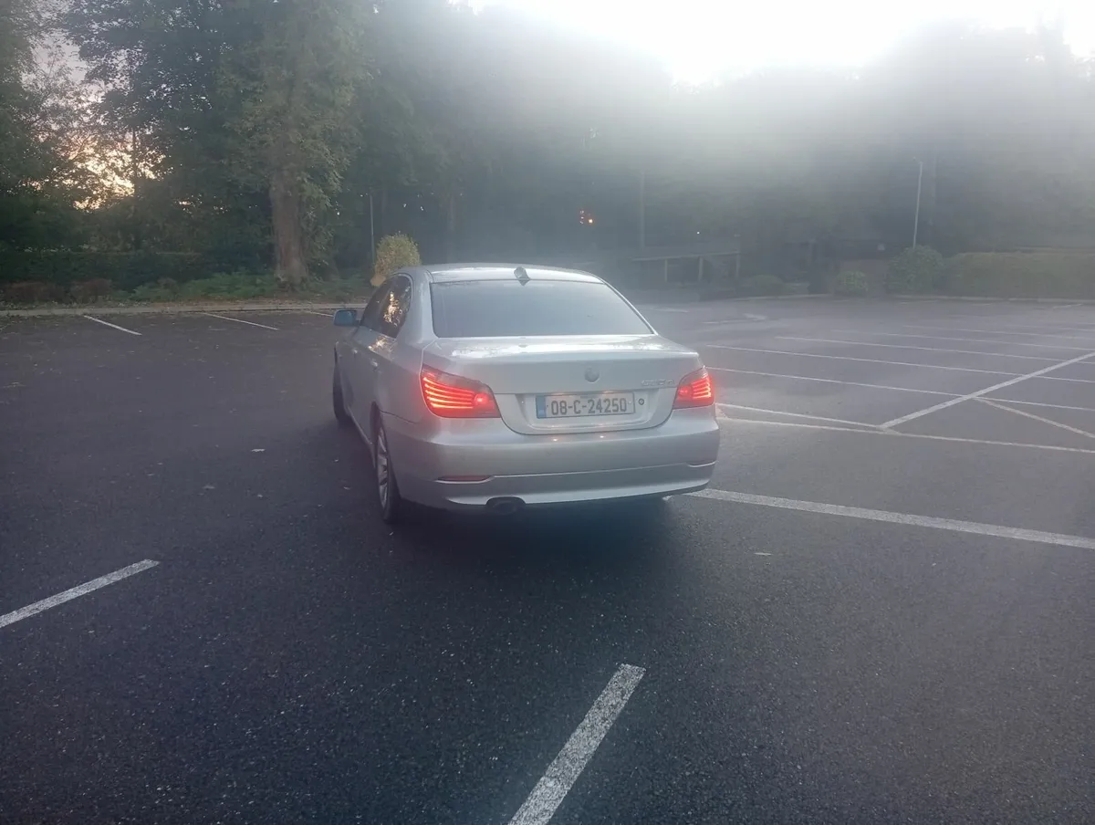 BMW 520d  2008 - Image 4