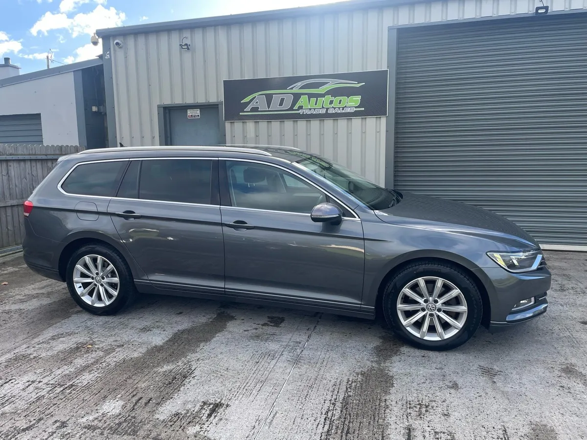 Volkswagen Passat - Image 4