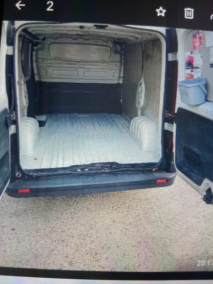 Renault Trafic 2015 - Image 3