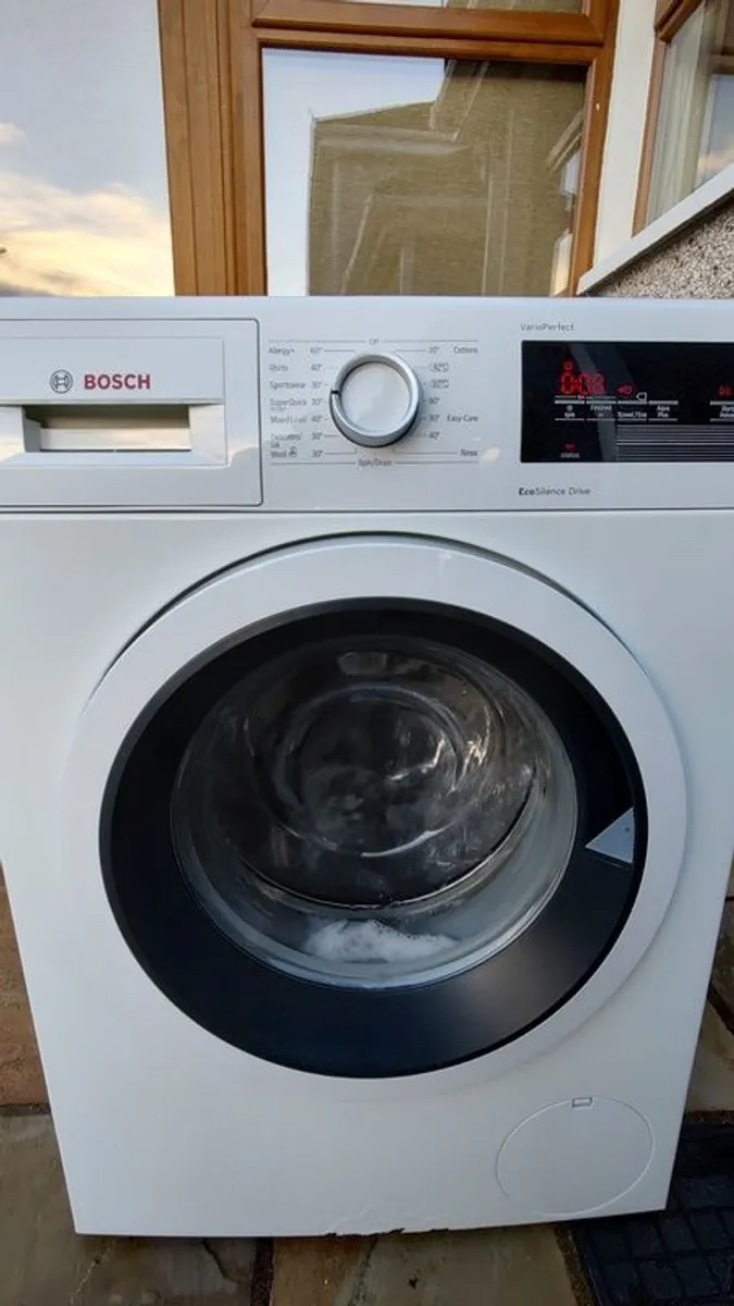 Bosch Series 6 - 9kg 1400 RPM Washing Machine. - Image 2