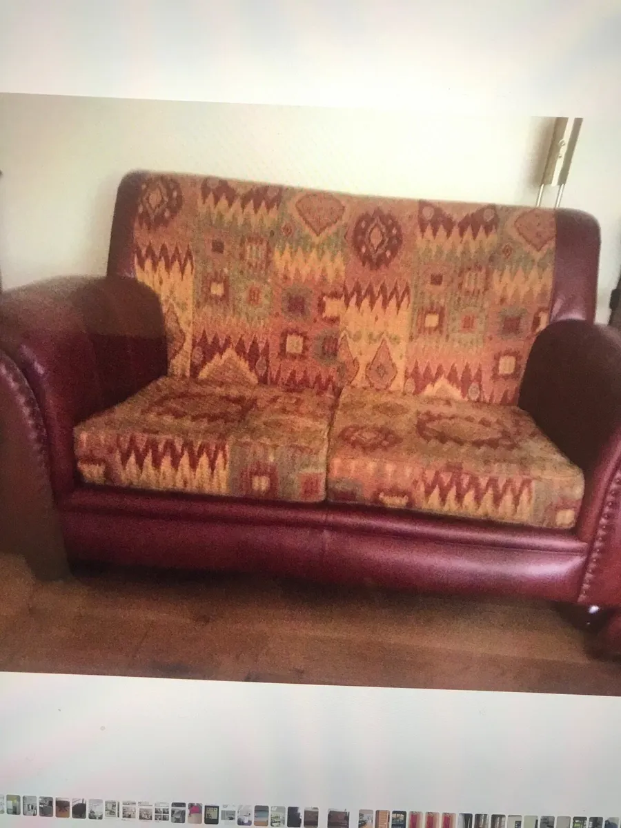 3 Sofas - Image 2