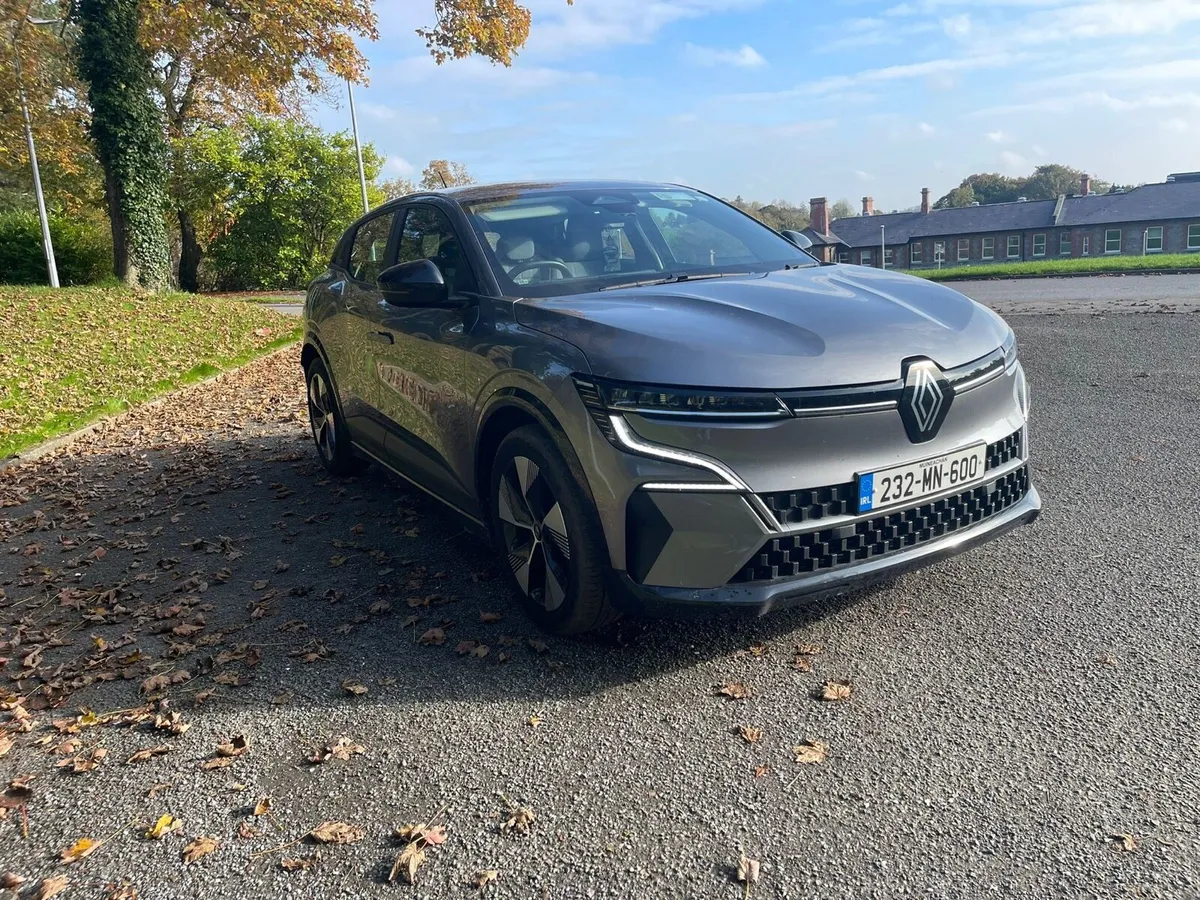 2023 Renault Megane Electric - Image 2
